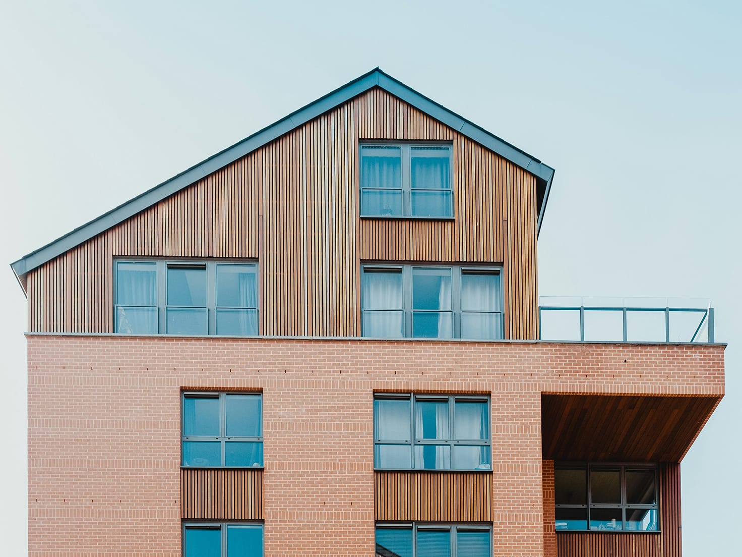 bernard-hermant-KqOLr8OiQLU-unsplash 1