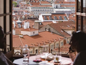 theodor-vasile-RnEAH_39UBA-unsplash 1